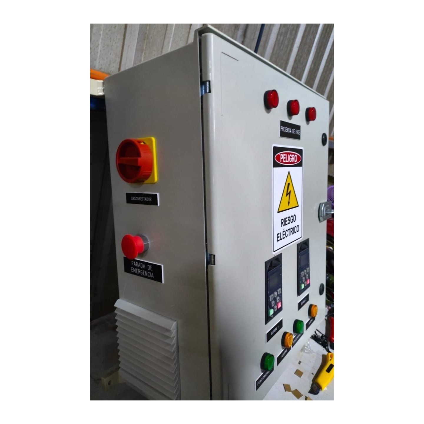 Armado de tablero eléctrico para control de bombas