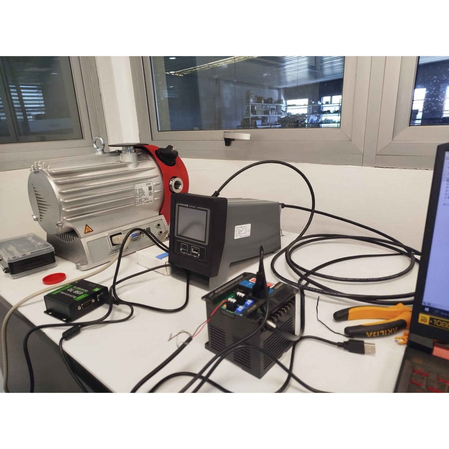 Comunicación RS485 con protocolo interno de bomba de vacío